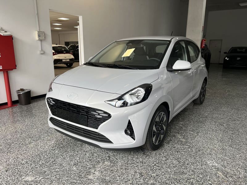 Hyundai i10 1.0 mpi Connectline 63cv nuova a Civitanova Marche