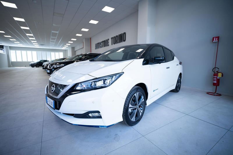 Nissan Leaf 62kWh Tekna e+ 217cv nuova a Torino