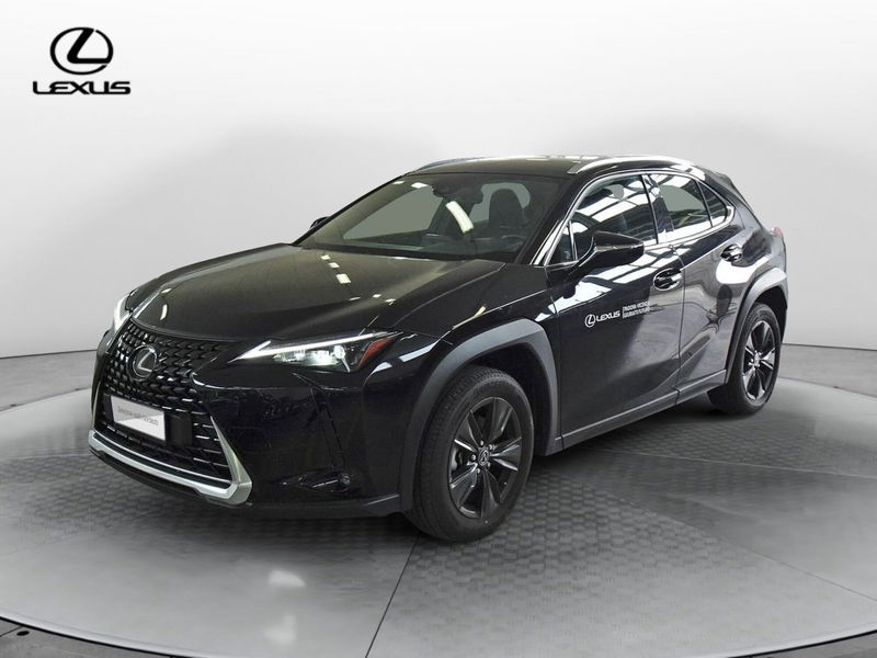 Lexus UX Hybrid Urban del 2023 usata a Montebelluna Lexus UX Hybrid Urban del 2023 usata a Montebelluna