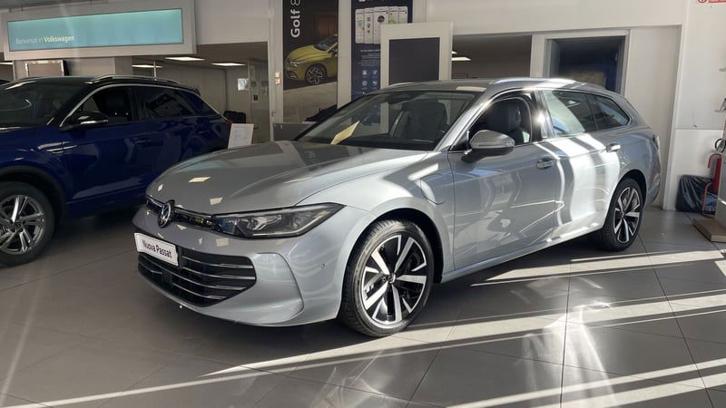 Volkswagen Passat 1.5 tsi ehybrid Business 204cv dsg nuova a Chiavari