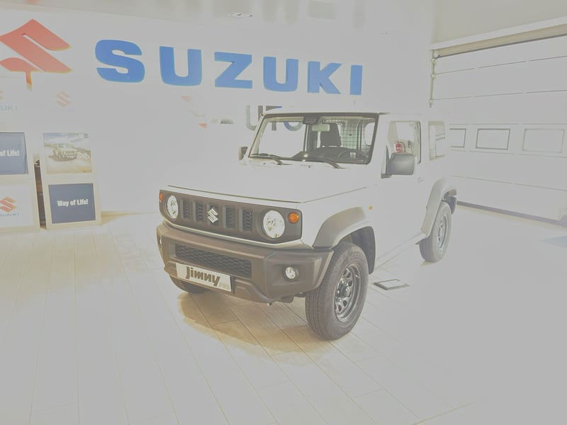 Suzuki Jimny 1.5 5MT Top nuova a Gaglianico