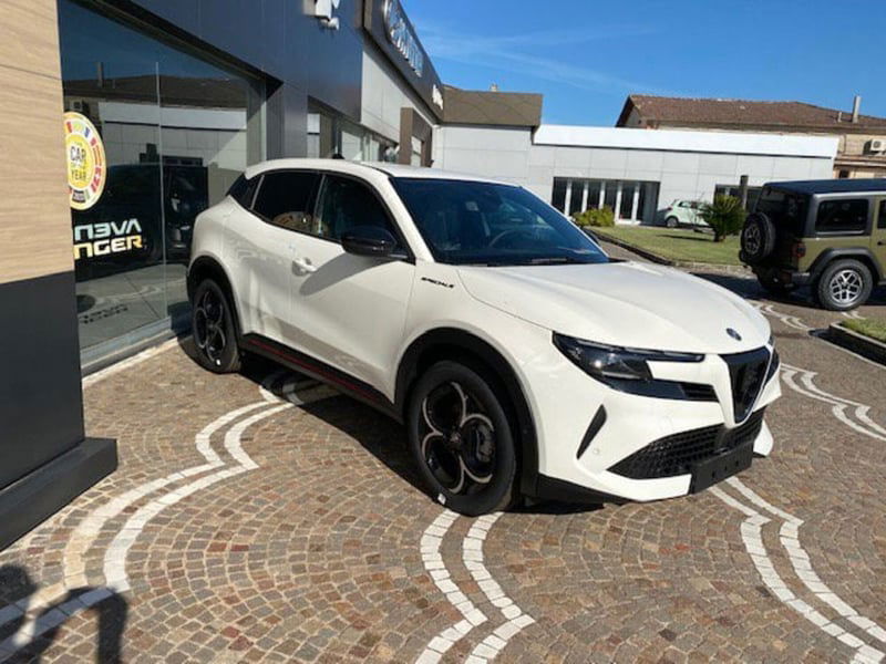 Alfa Romeo Junior 1.2 ibrida Speciale 145cv edct6 nuova a Benevento