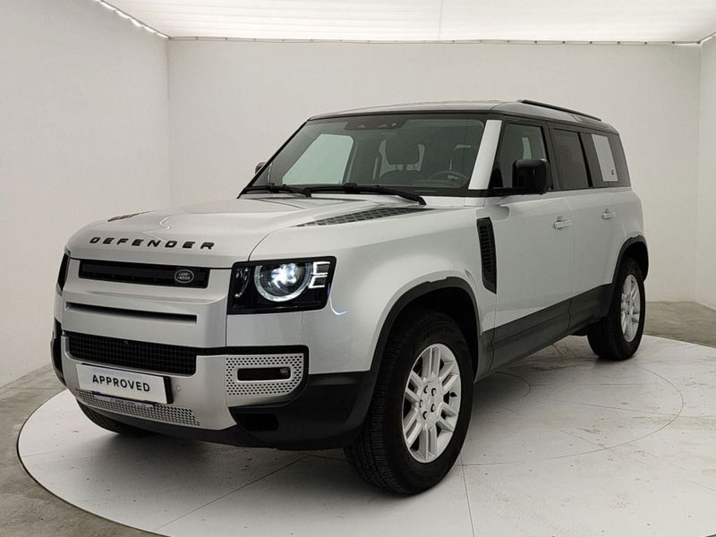 Land Rover Defender 110 3.0d i6 mhev X-Dynamic SE awd 200cv auto del 2022 usata a Ragusa