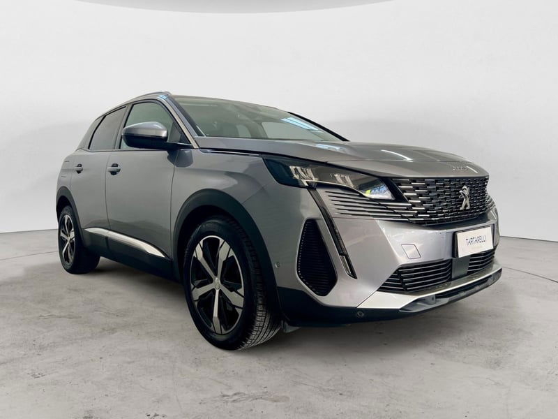 Peugeot 3008 BlueHDi 130 S&S EAT8 Allure Pack del 2021 usata a Monopoli