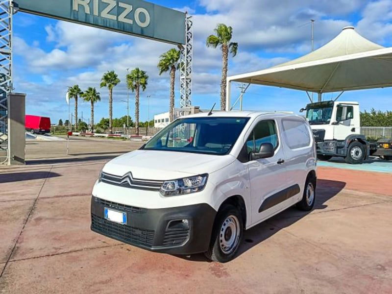Citroen Berlingo 1.5 bluehdi M Plus s&s 100cv del 2021 usata a Surano