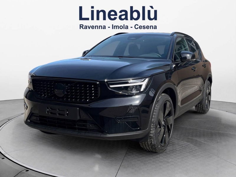 Volvo XC40 2.0 b3 Ultra Black Edition auto nuova a Imola