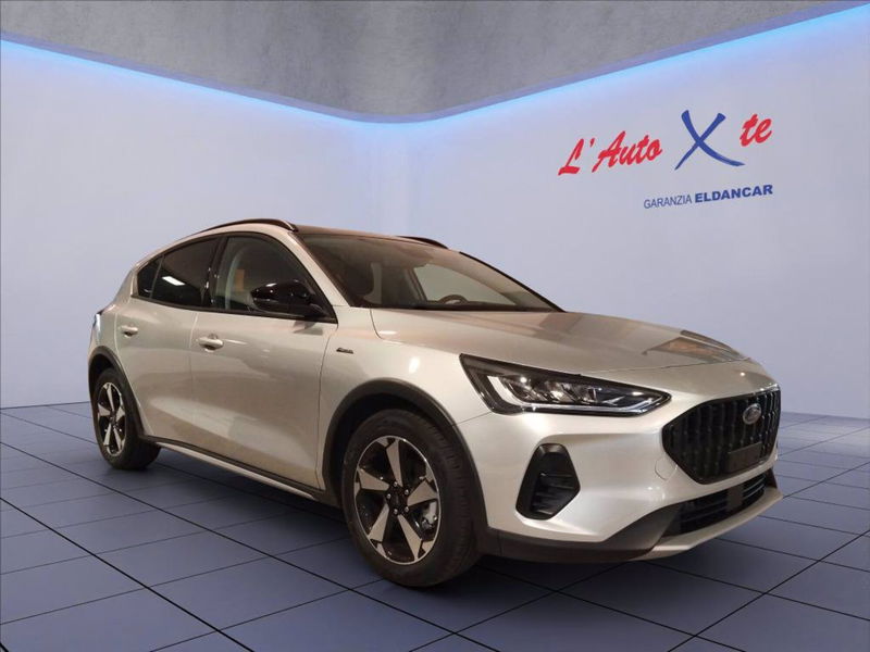 Ford Focus Station Wagon 1.0 EcoBoost 125 CV automatico SW Active nuova a Trezzano sul Naviglio