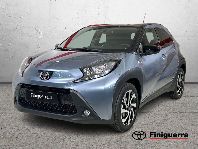 Toyota Aygo X 1.0 VVT-i 72 CV 5p. Undercover S-CVT nuova a Civate
