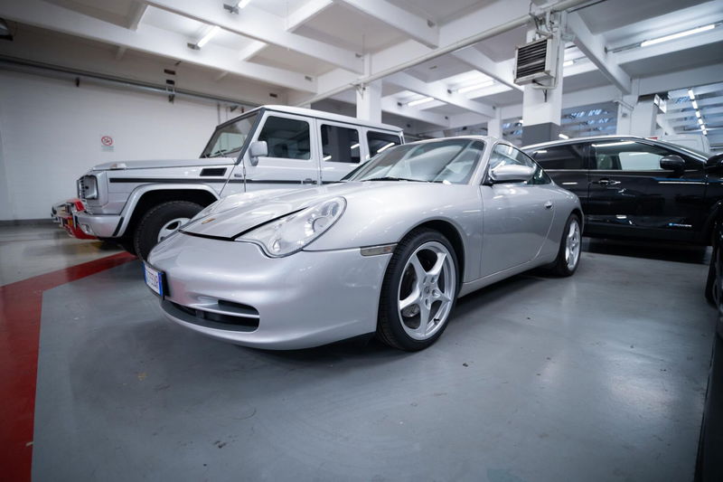 Porsche 911 Coupé Carrera 4 nuova a Torino