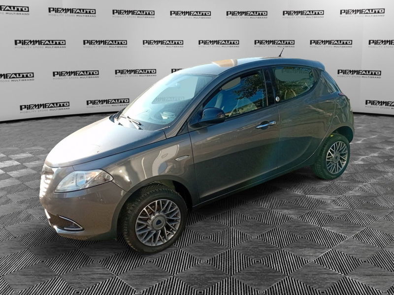 Lancia Ypsilon 0.9 TwinAir 85 CV 5 porte Metano Ecochic Silver del 2013 usata a Piacenza Lancia Ypsilon 0.9 TwinAir 85 CV 5 porte Metano Ecochic Silver del 2013 usata a Piacenza