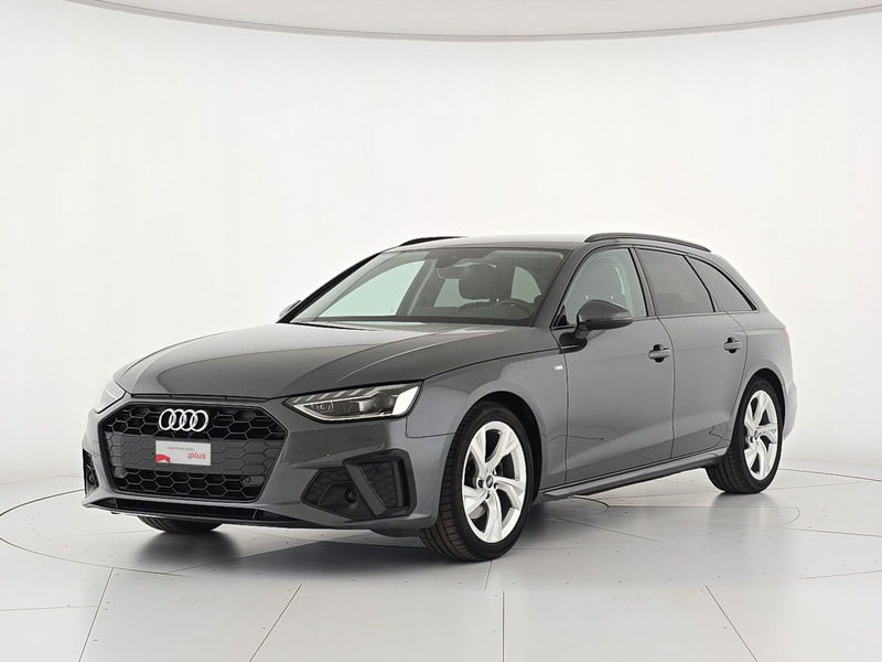 Audi A4 Avant 35 2.0 tdi mhev S Line edition 163cv s-tronic del 2024 usata a Fossano