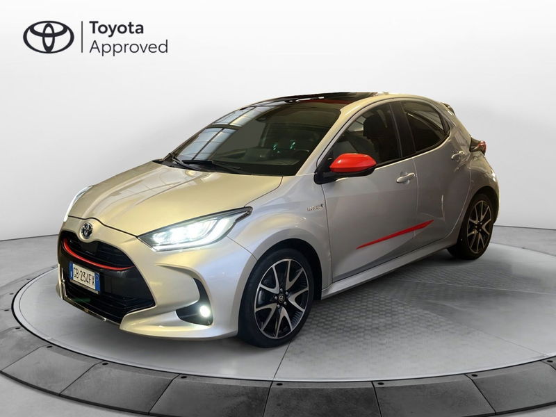 Toyota Yaris 1.5 Hybrid 5 porte Lounge del 2020 usata a Ragusa