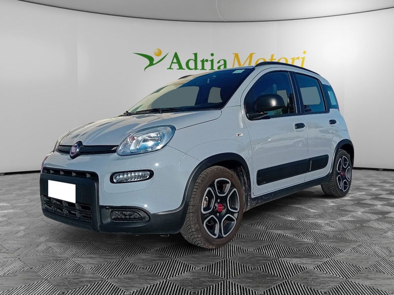 Fiat Panda 1.0 FireFly S&S Hybrid City Cross del 2022 usata a Pordenone Fiat Panda 1.0 FireFly S&S Hybrid City Cross del 2022 usata a Pordenone