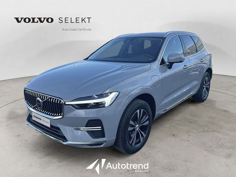 Volvo XC60 T6 Recharge AWD Plug-in Hybrid automatico Core del 2024 usata a Bari Volvo XC60 T6 Recharge AWD Plug-in Hybrid automatico Core del 2024 usata a Bari