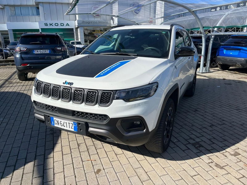 Jeep Compass 1.3 T4 240CV PHEV AT6 4xe Trailhawk del 2023 usata a Milano Jeep Compass 1.3 T4 240CV PHEV AT6 4xe Trailhawk del 2023 usata a Milano