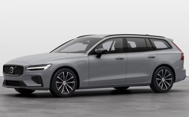 Volvo V60 T8 Recharge AWD Plug-in Hybrid aut. Plus Dark nuova a Parma
