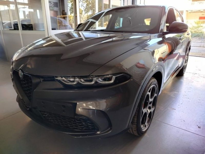 Alfa Romeo Tonale 1.3 phev Veloce Q4 280cv at6 nuova a Cesena Alfa Romeo Tonale 1.3 phev Veloce Q4 280cv at6 nuova a Cesena