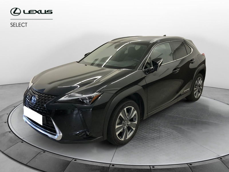 Lexus UX Full Electric Luxury del 2021 usata a Cremona