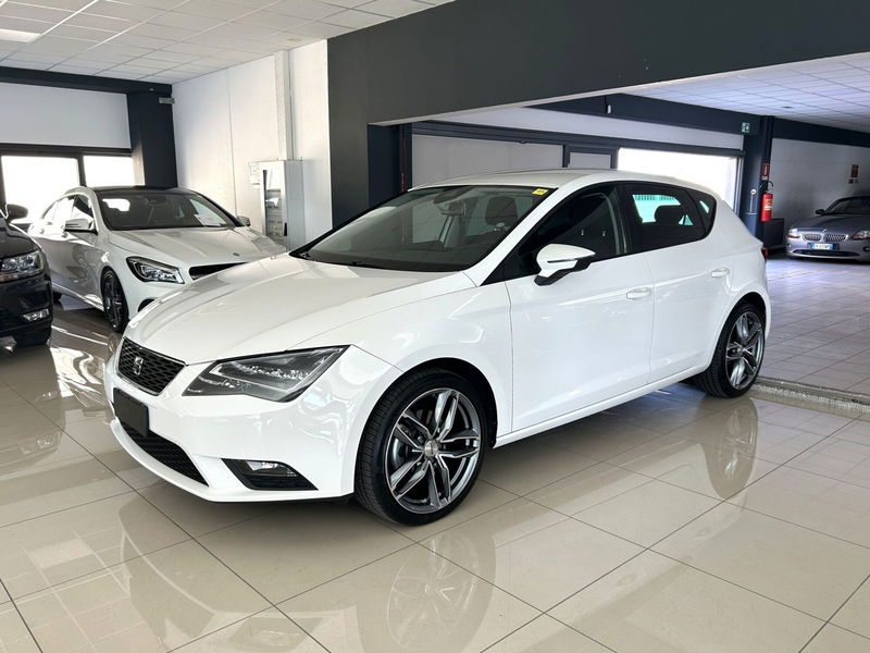 SEAT Leon 1.6 TDI 105 CV 5p. Style del 2013 usata a Ferrara