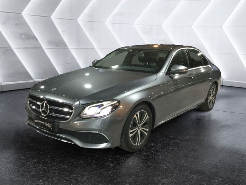 Mercedes-Benz Classe E 200 d Auto Business Sport del 2019 usata a Caserta