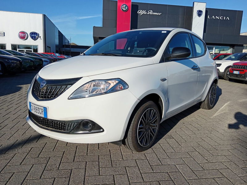 Lancia Ypsilon 1.0 FireFly 5 porte S&S Hybrid Gold Plus del 2024 usata a Alessandria