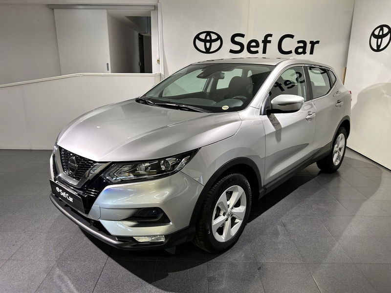Nissan Qashqai 1.3 DIG-T 140 CV Acenta Premium del 2019 usata a Milano