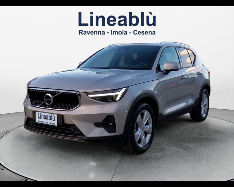 Volvo XC40 B3 automatico Core del 2025 usata a Imola