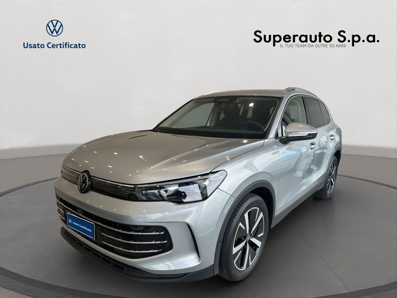 Volkswagen Tiguan 1.5 etsi Elegance 150cv dsg nuova a Carmignano di Brenta