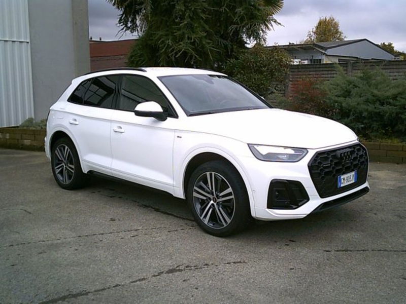 Audi Q5 40 TDI 204 CV quattro S tronic S line plus del 2023 usata a Novara