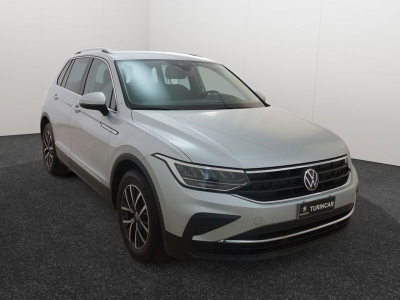 Volkswagen Tiguan 1.5 TSI ACT Life del 2022 usata a Torino