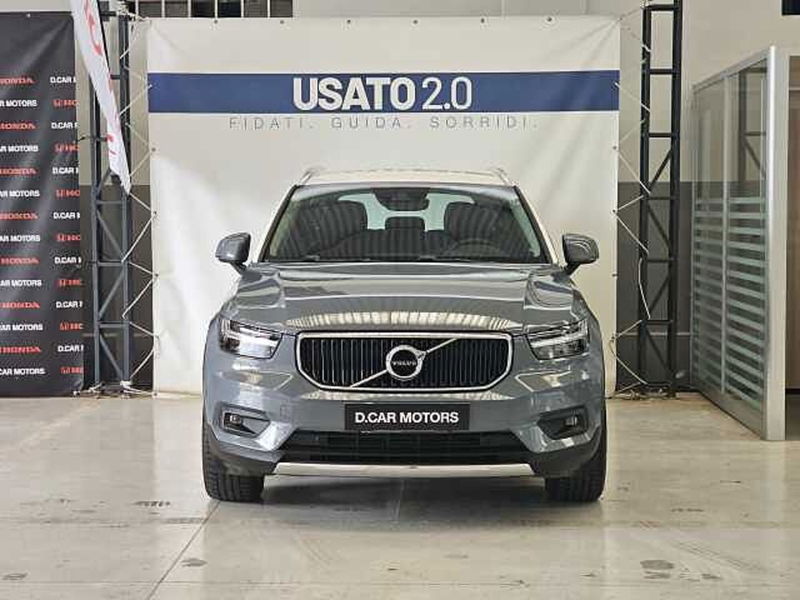 Volvo XC40 D3 Geartronic Momentum del 2019 usata a Casapulla