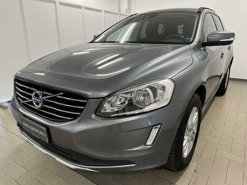 Volvo XC60 D4 AWD Geartronic Momentum del 2016 usata a Civitanova Marche
