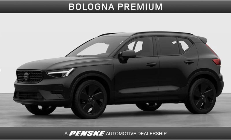 Volvo XC40 2.0 b3 Plus Black Edition auto nuova a Casalecchio di Reno