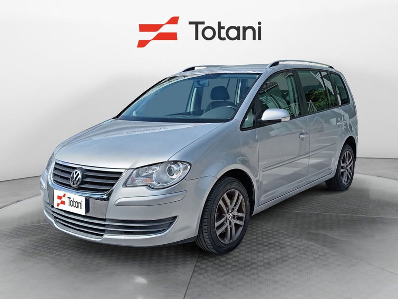 Volkswagen Touran TDI 105CV DPF Highline del 2008 usata a L'Aquila