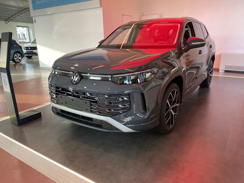 Volkswagen Tayron 1.5 etsi Elegance 150cv dsg 7p.ti nuova a Genova
