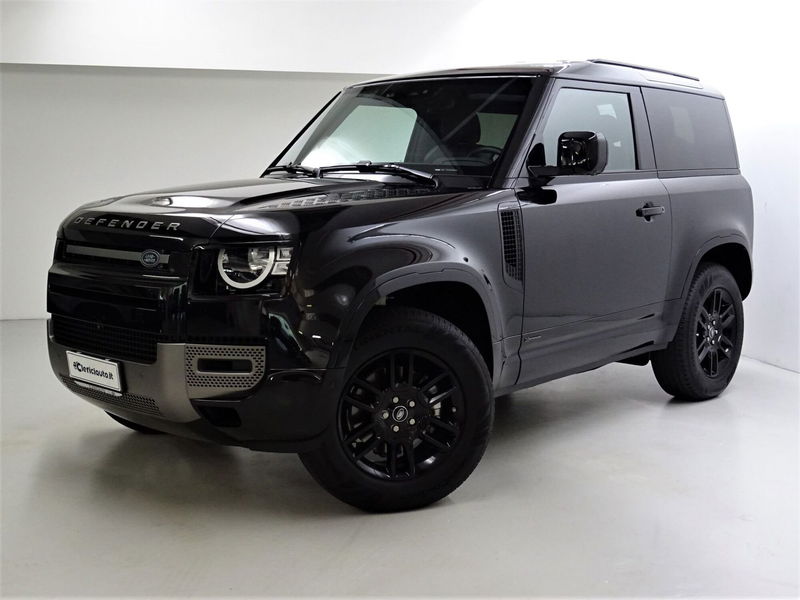 Land Rover Defender 90 3.0d i6 mhev X-Dynamic SE awd 200cv auto del 2025 usata a Tavernerio