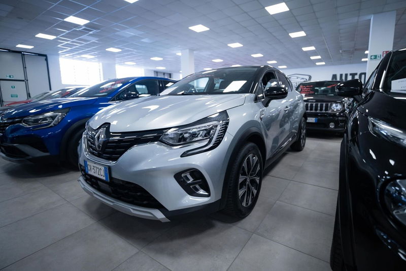 Renault Captur 1.0 tce Techno 90cv del 2024 usata a Torino