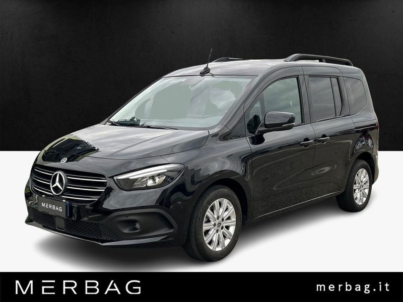 Mercedes-Benz Classe B 180 d Premium del 2023 usata a Lainate