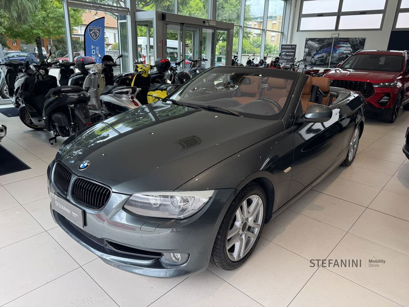 BMW Serie 3 Cabrio 325d cat  Attiva del 2010 usata a Bologna