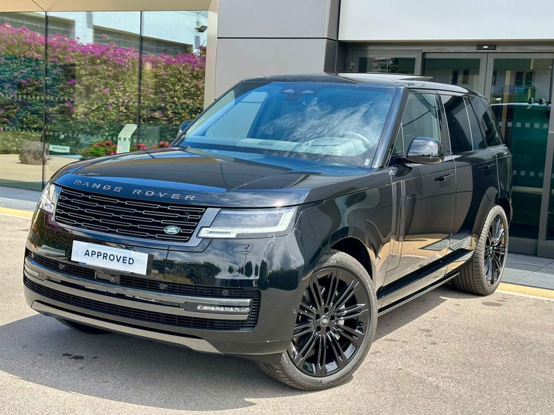 Land Rover Range Rover 3.0D l6 HSE nuova a Bari
