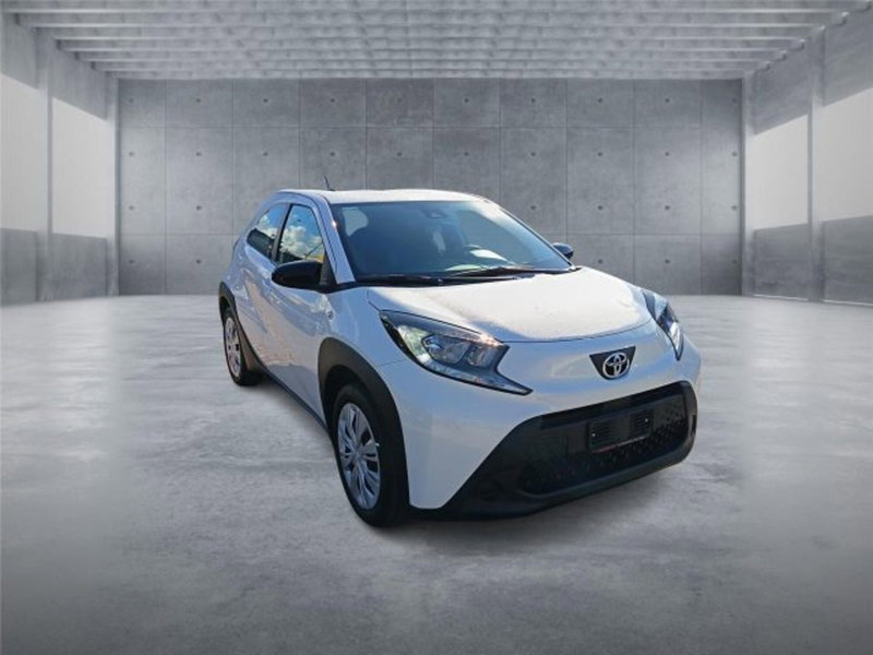 Toyota Aygo X 1.0 VVT-i 72 CV 5p. Undercover S-CVT nuova a Bari