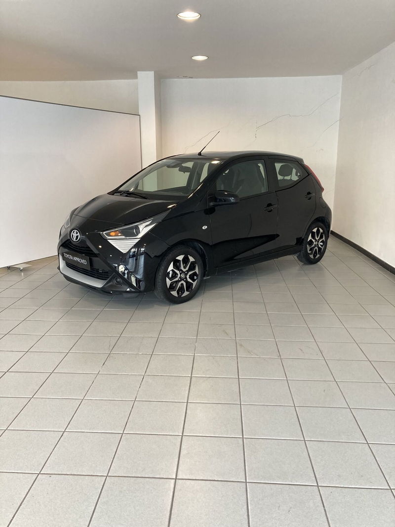 Toyota Aygo Connect 1.0 VVT-i 72 CV 5 porte x-fun del 2021 usata a Barletta