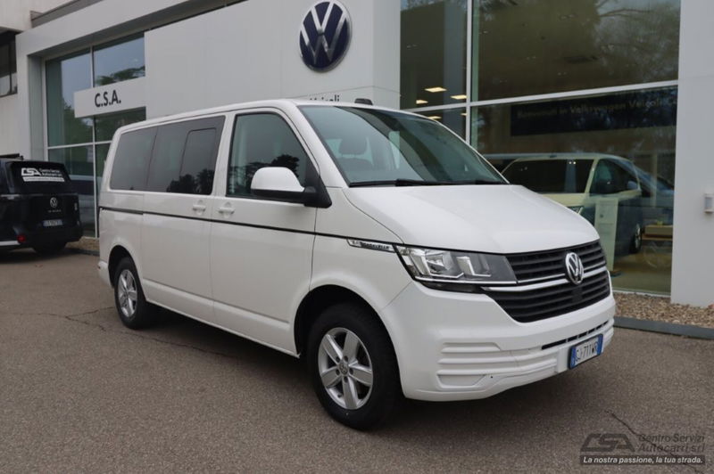 Volkswagen Veicoli Commerciali Caravelle 2.0 TDI 110CV PC Trendline del 2022 usata a Anzola dell'Emilia