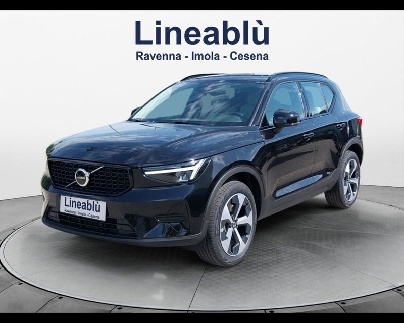 Volvo XC40 B3 automatico Plus Dark nuova a Ravenna