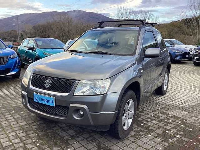 Suzuki Grand Vitara 16V cat 3 porte del 2006 usata a Castel Madama