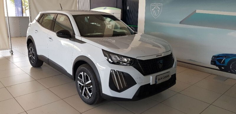 Peugeot 2008 1.2 puretech Active s&s 100cv nuova a Pordenone