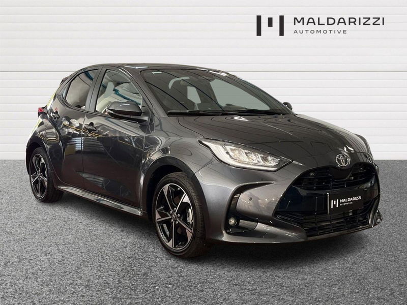 Toyota Yaris 130 Lounge del 2025 usata a Trani