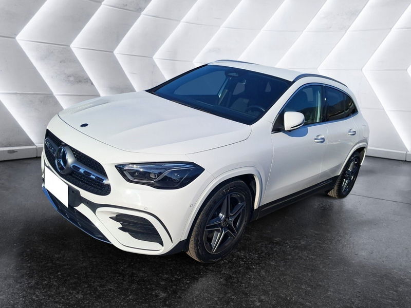 Mercedes-Benz GLA SUV 180 d AMG Line Advanced Plus auto del 2024 usata a Salerno