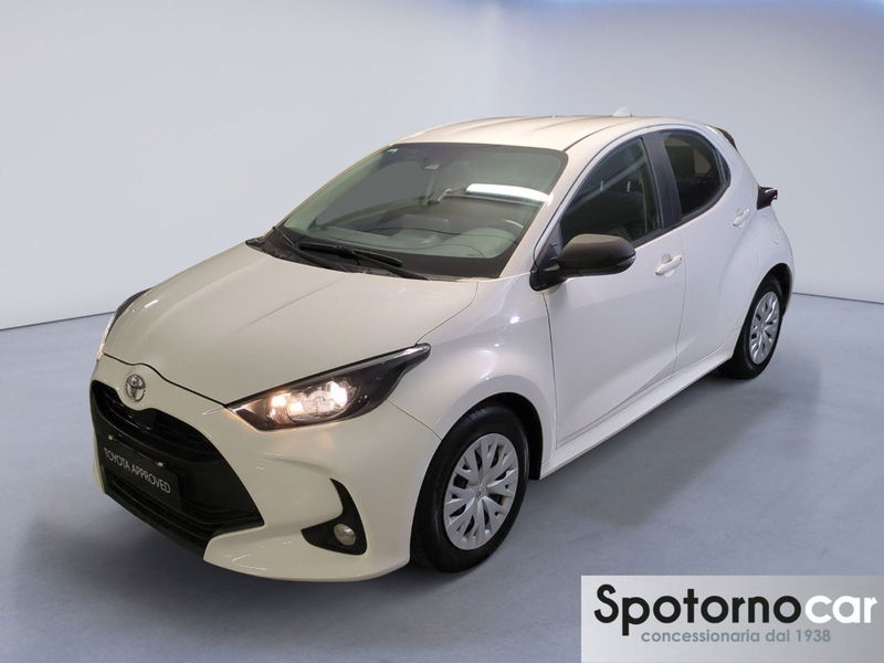 Toyota Yaris 1.0 5 porte Active del 2023 usata a Milano