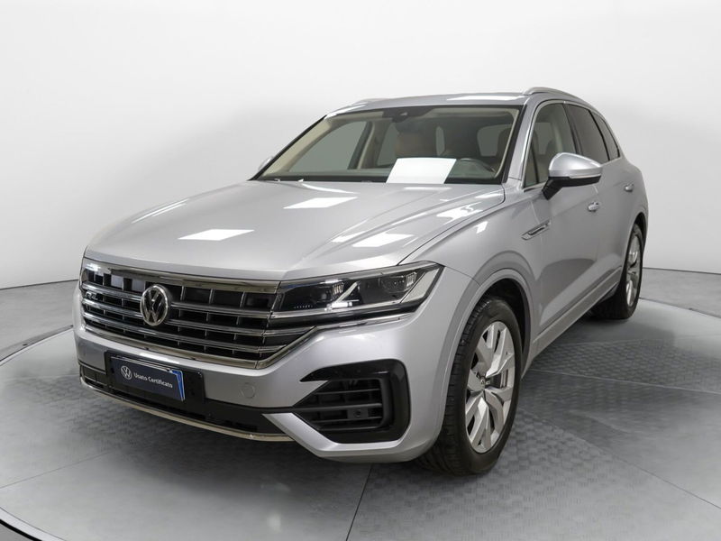 Volkswagen Touareg 3.0 V6 TDI SCR Advanced del 2020 usata a Carnago